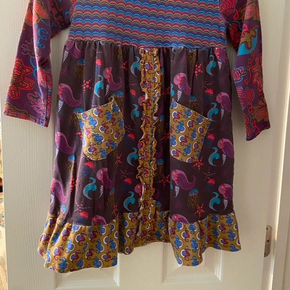 Jelly and Pug Multicolor Girls Dress size 8, Ruffle Down Front, 2 Front Pockets - Picture 7 of 7